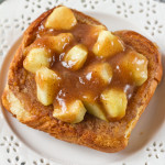 This Apple Pie French Toast is one seriously decadent breakfast! All the flavours of apple pie, with plenty of cinnamon is packed inside sweetened, milky bread before being fried.