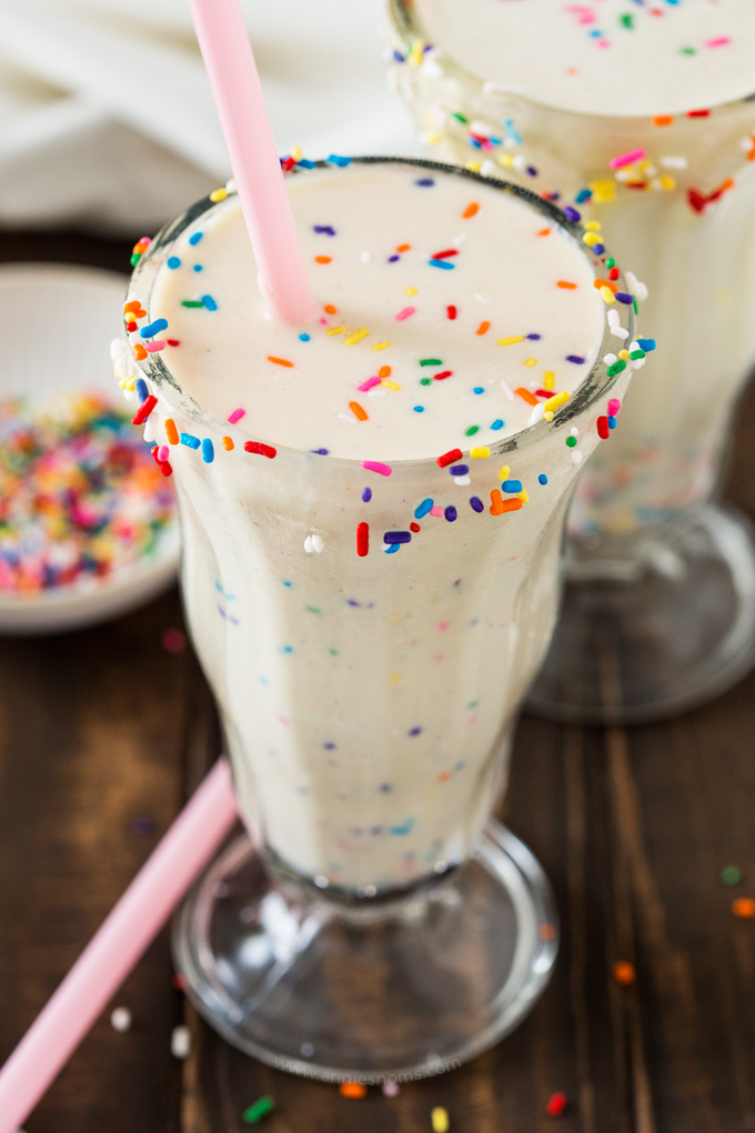 Ever wanted birthday cake in drink form? Well, now you can! This creamy milkshake tastes just like vanilla birthday cake and has sprinkles!