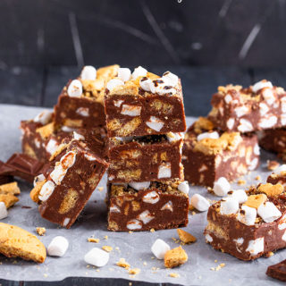 This S'mores Fudge is so easy to make and requires no candy thermometer! You only need a few simple ingredients to make this divine fudge that is bound to disappear super fast!